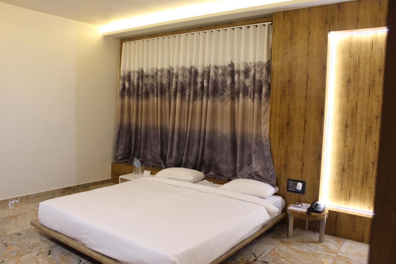 The Heaven Water Park And Resort & Restaurant Virpur Bagian luar foto