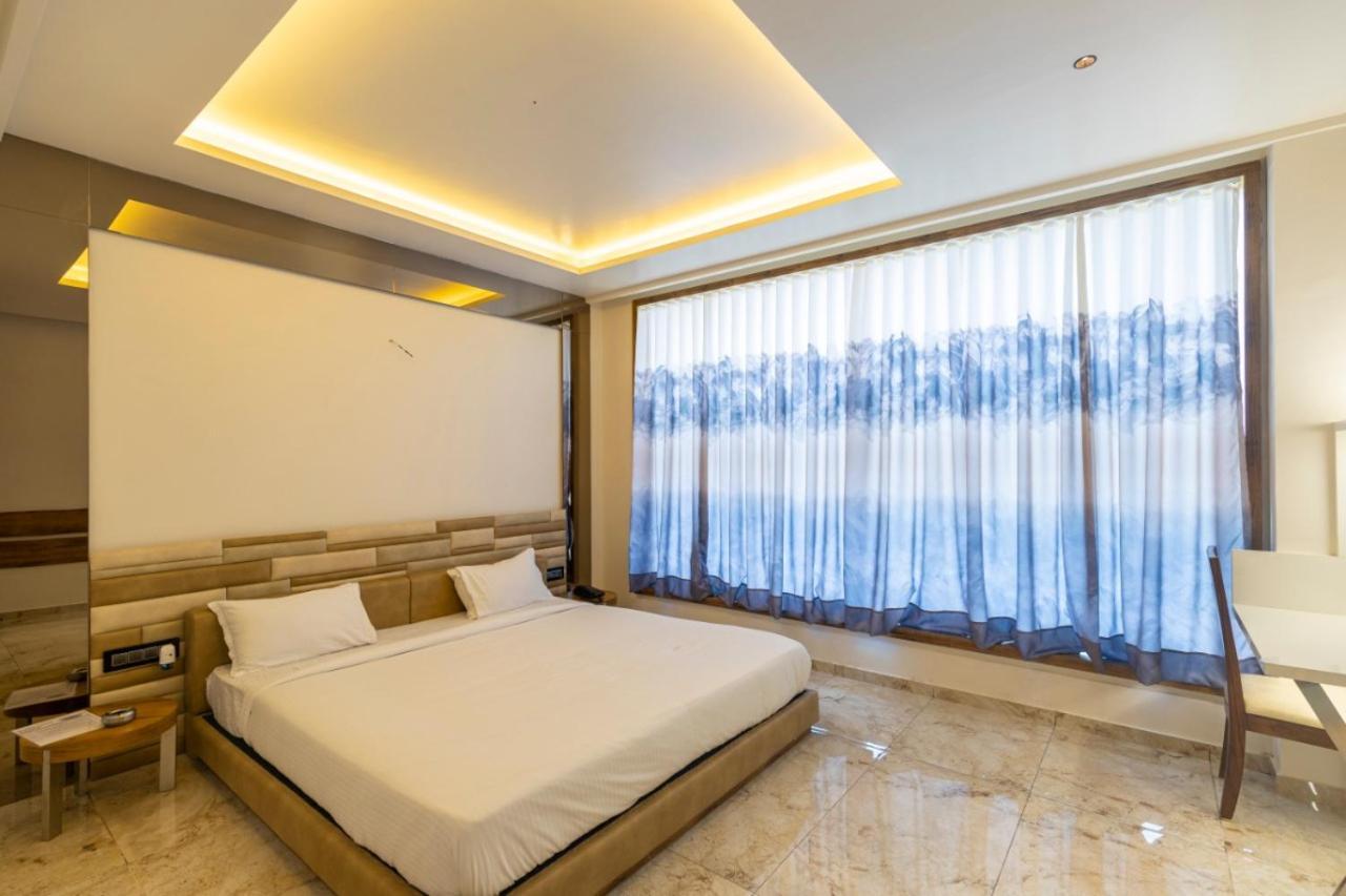 The Heaven Water Park And Resort & Restaurant Virpur Bagian luar foto